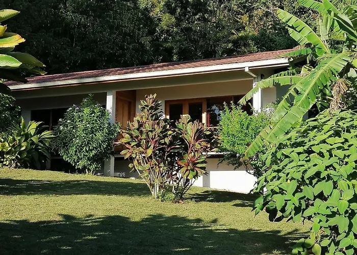 La Ceiba Tree Bed and breakfast 3*