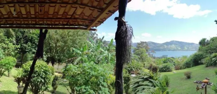 La Ceiba Tree Bed and breakfast