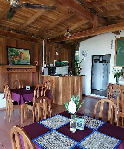 Bed and breakfast La Ceiba Tree